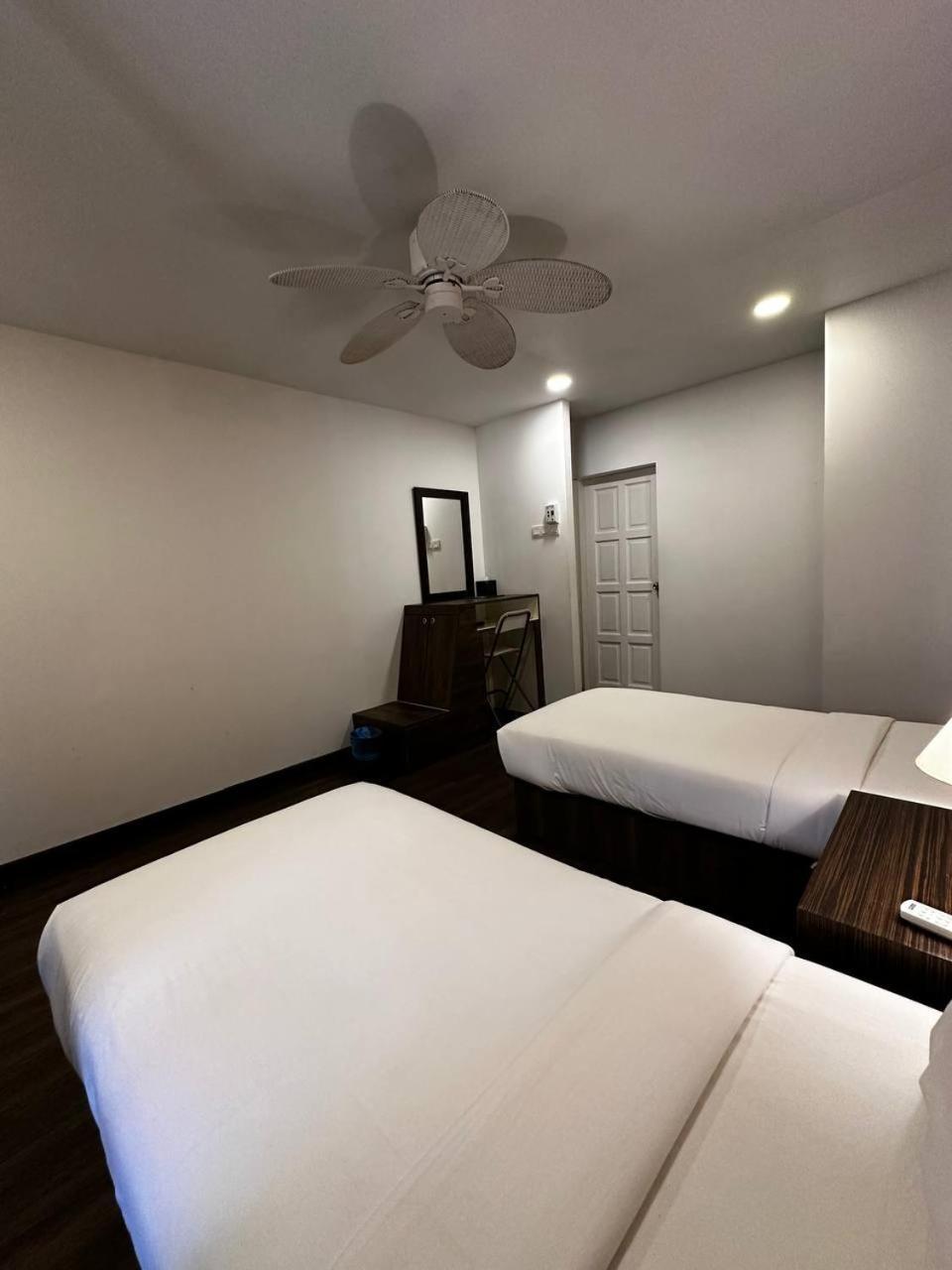 Pir - Resort Perhentian Island Kampong Pasir Hantu Exterior photo