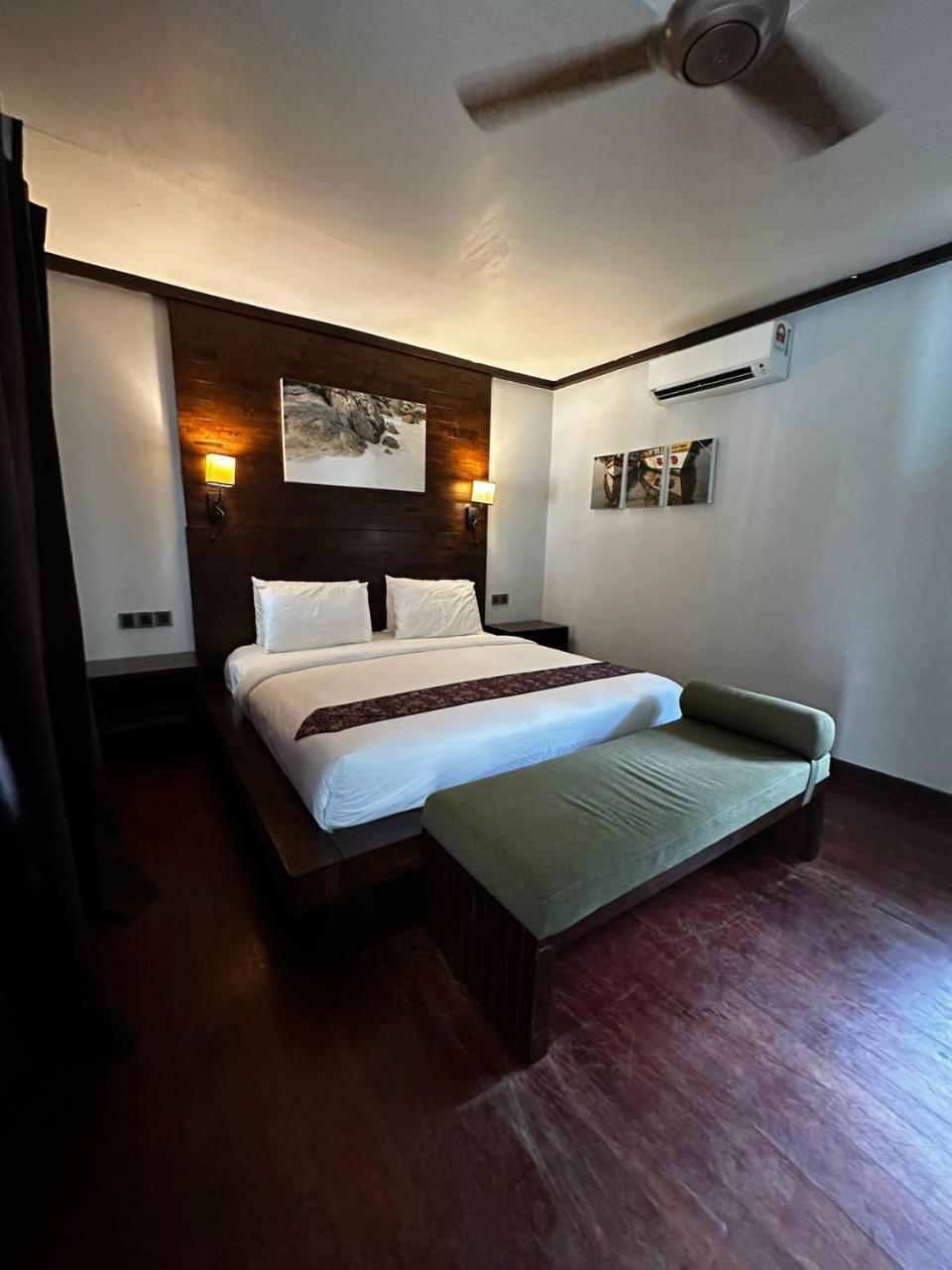 Pir - Resort Perhentian Island Kampong Pasir Hantu Exterior photo